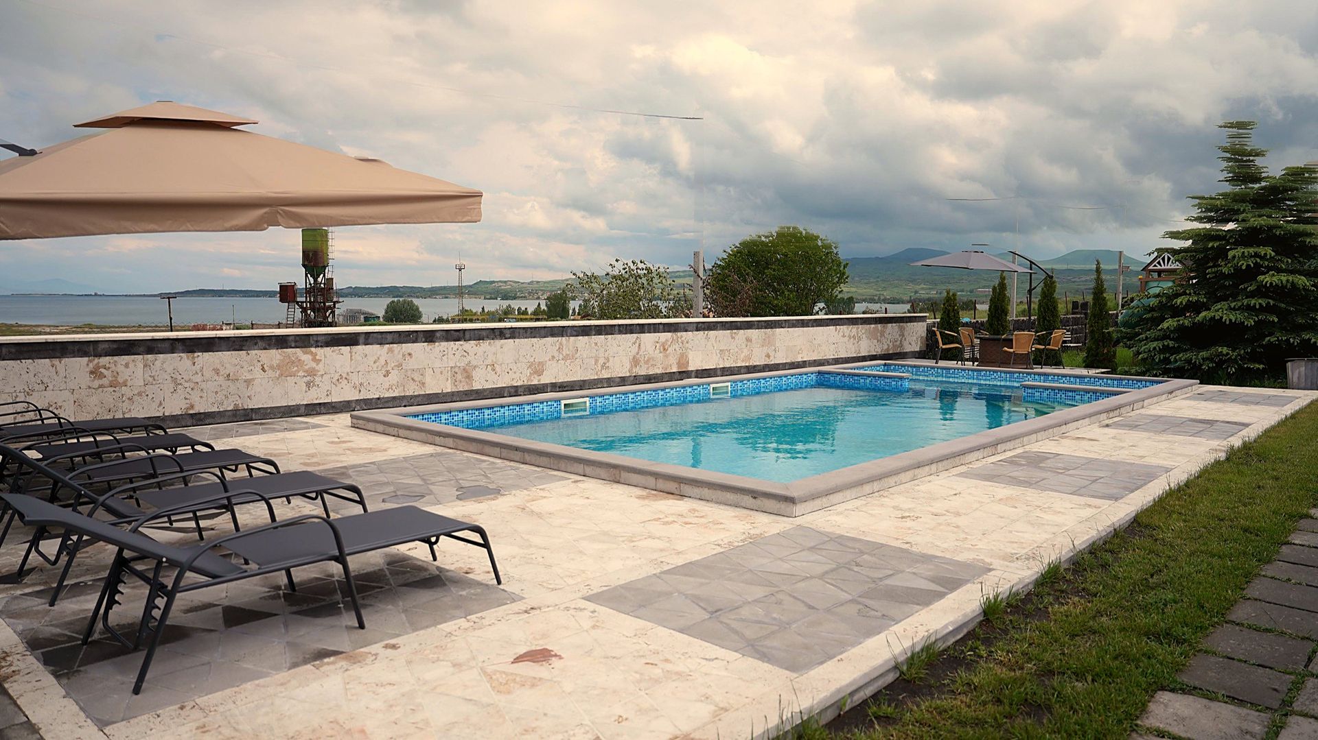 Sevan Resort — коттеджи и зона отдыха на берегу озера Севан