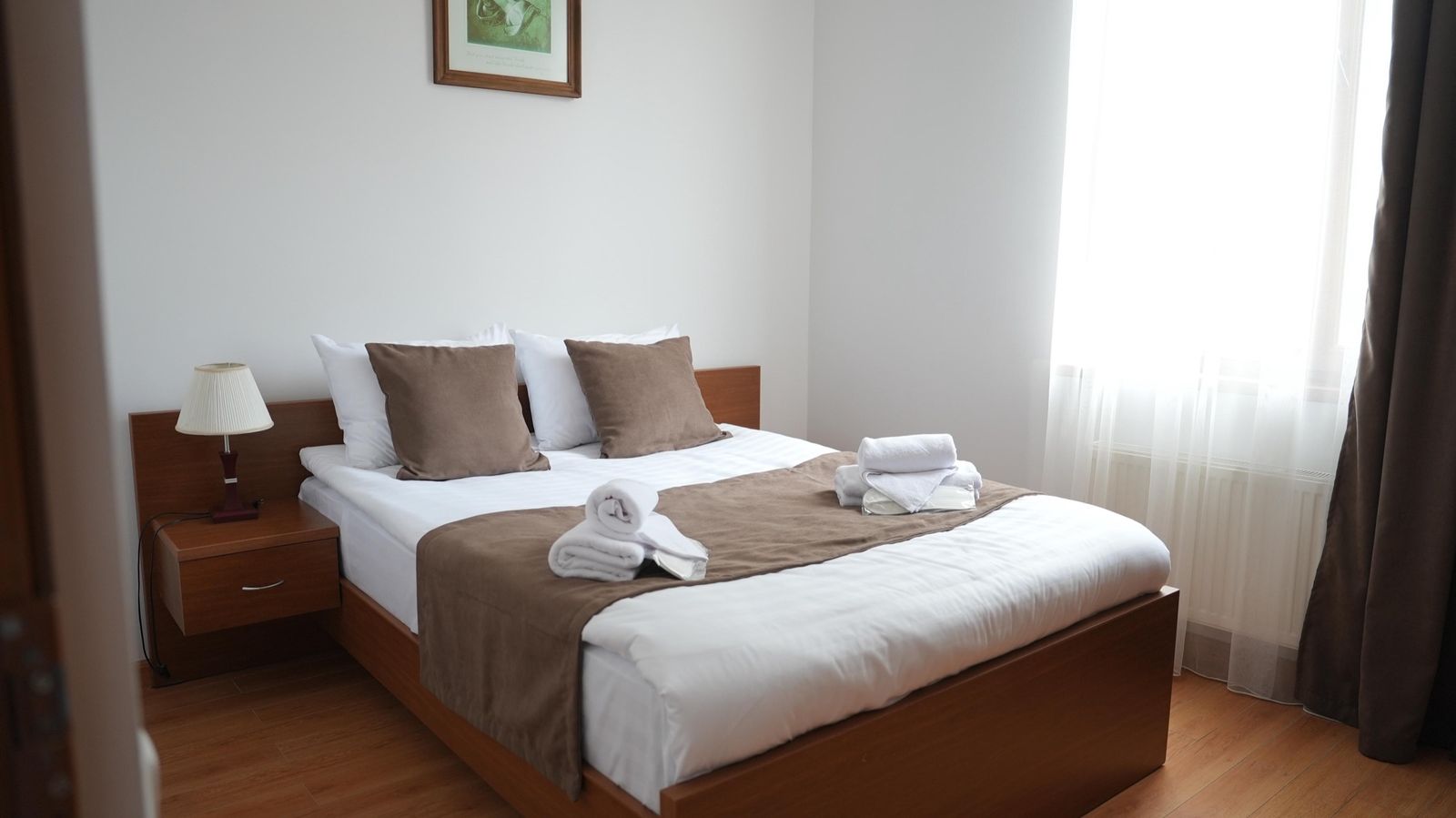 Спальня в классическом коттедже Sevan Resort